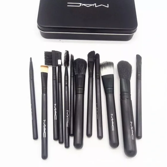 1 left! MAC 12 piece brush set NWB - Picture 2 of 2